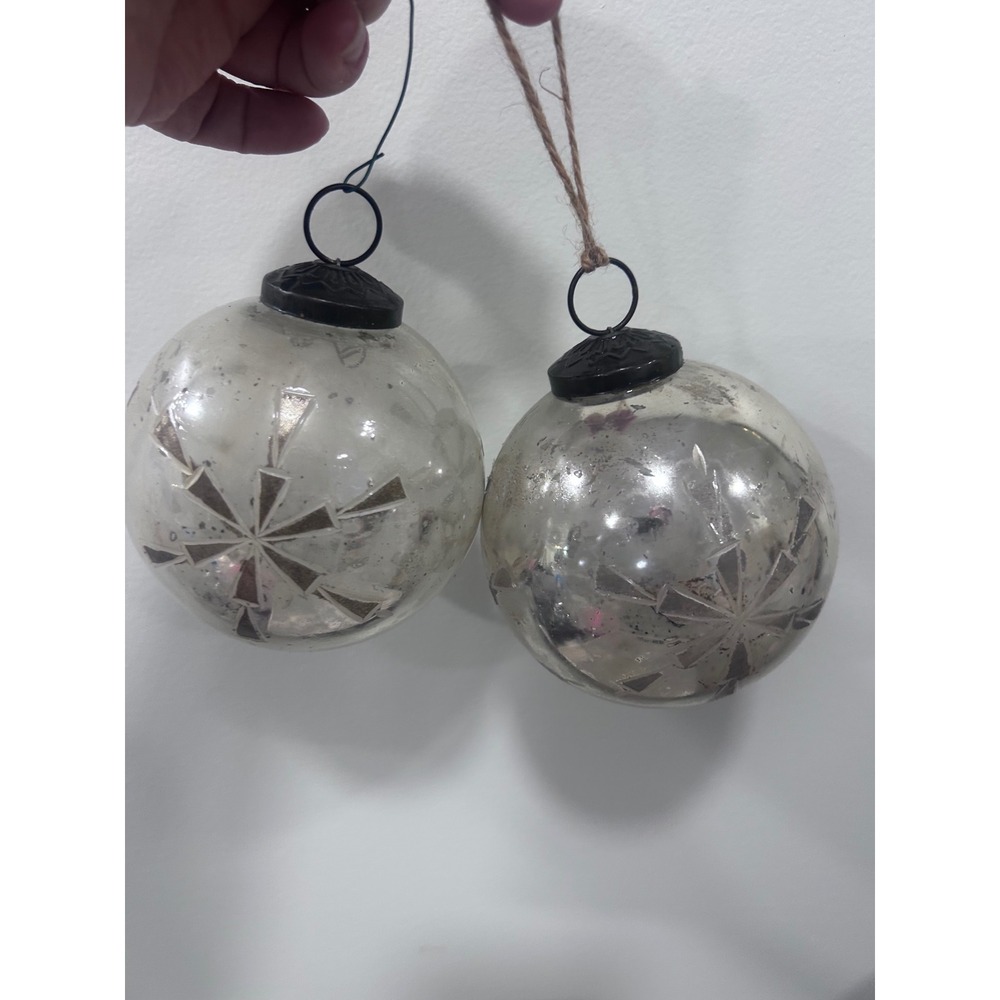 Vintage Mercury Glass Christmas Ornaments Etched Snowflake Silver Set of 2 4in